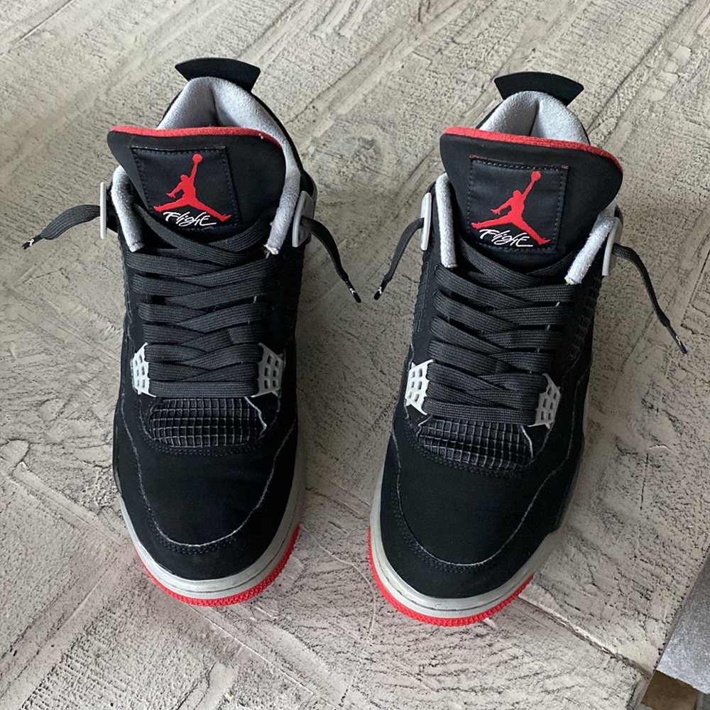 SOLD Jordan 4 Retro OG Bred (2019)
